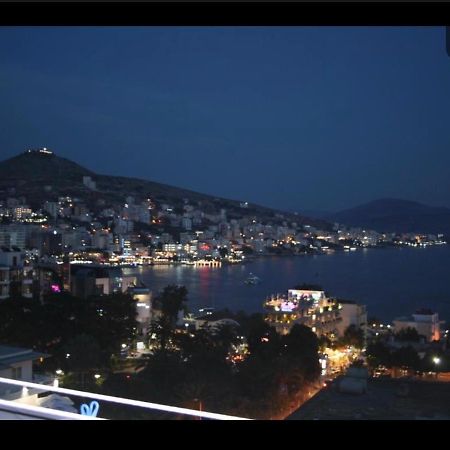 Central Boutique Hostel Sarande Bagian luar foto