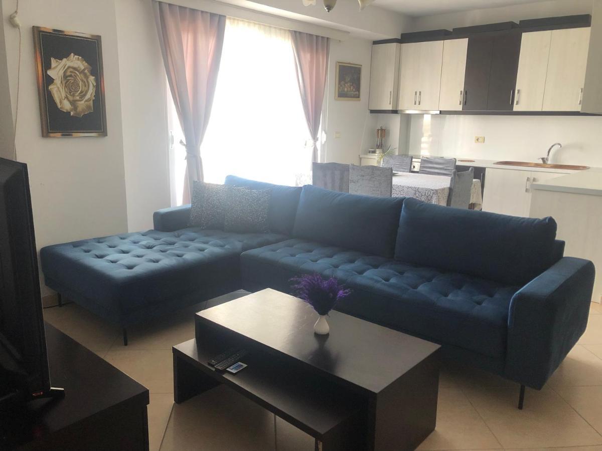 Central Boutique Hostel Sarande Bagian luar foto