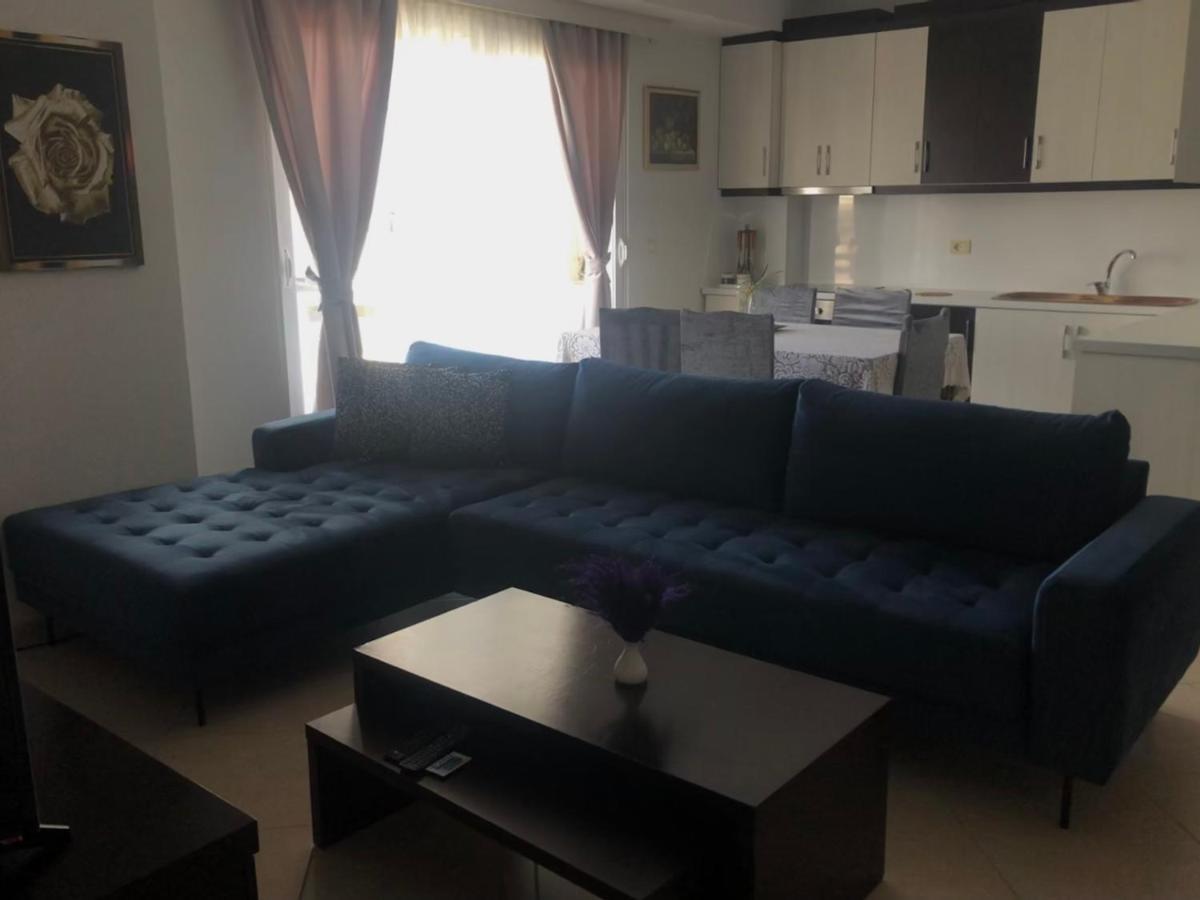 Central Boutique Hostel Sarande Bagian luar foto